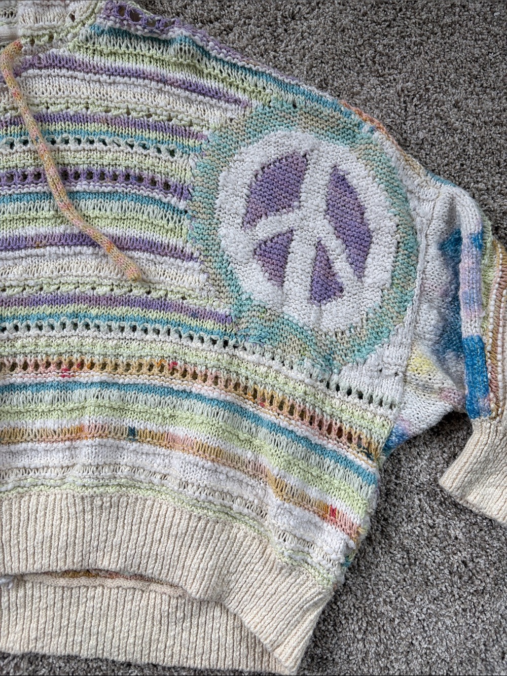 🤩 rare! 🤩 free People Crochet-Style Pastel Hooded Sweater with Peace Motif - Picture 2 of 15